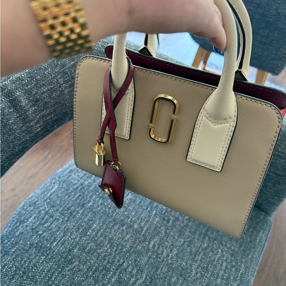 Marc Jacobs Handbags - Marc Jacobs Cream and Burgundy Satchel